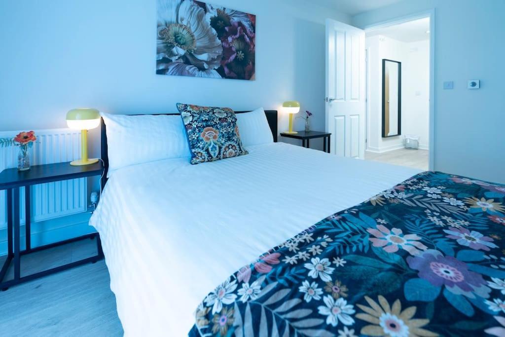 Luxury Ground Floor 2 Bedroom Apartment Free Wifi & Parking シェフィールド エクステリア 写真